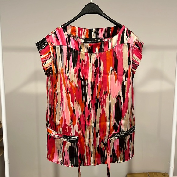 Laura Petite Size Small Top - Picture 1 of 2